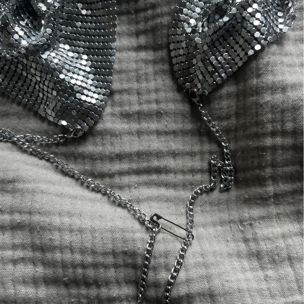 Open Back Chain Link Top - Picture 5 of 6